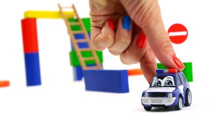 Çizgi Film - Polis arabası Max e trafik işaretini öğretiyor