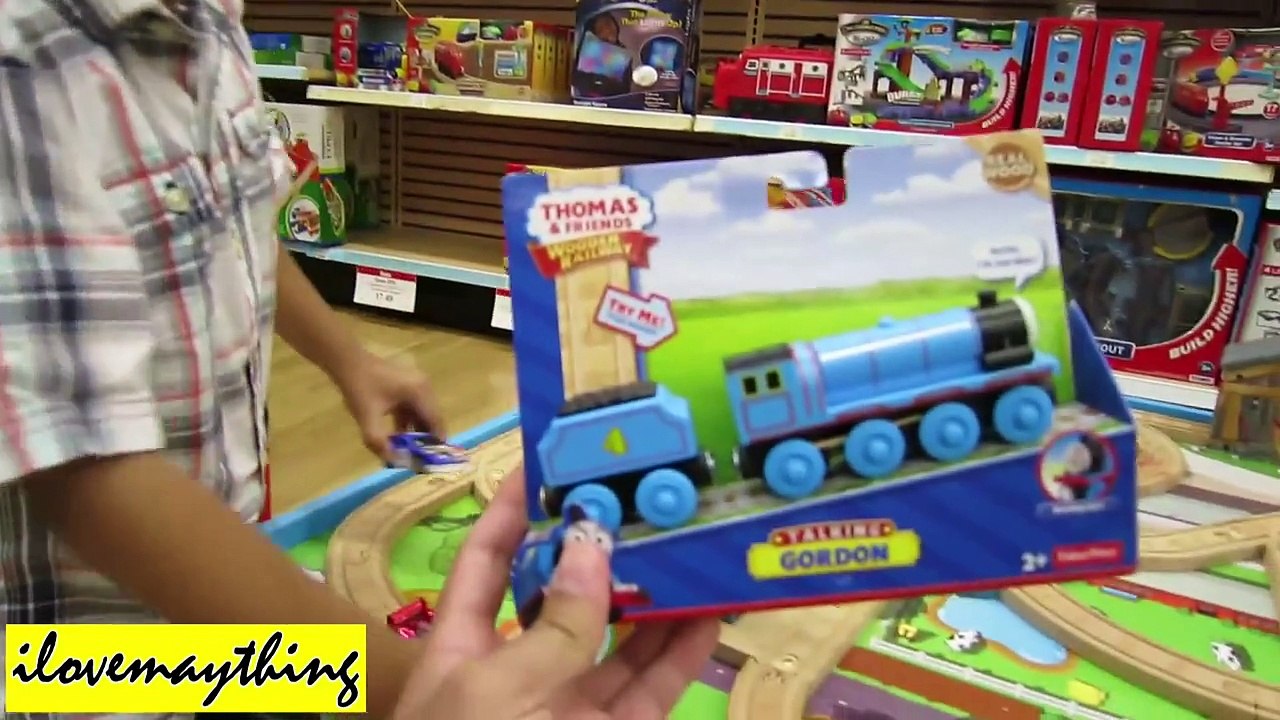 Unboxing Talking Gordon - Thomas & Friends Wooden Railway