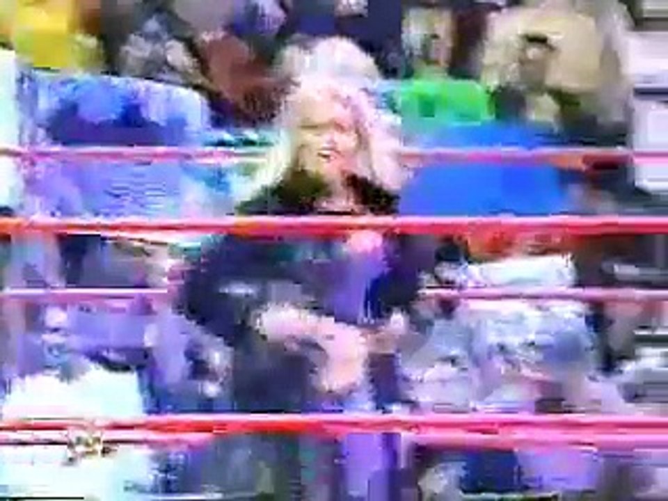 Trish Stratus vs. Molly Holly vs. Victoria show 3
