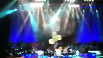 Yonca Lodi - Tenden Tene (Konser)