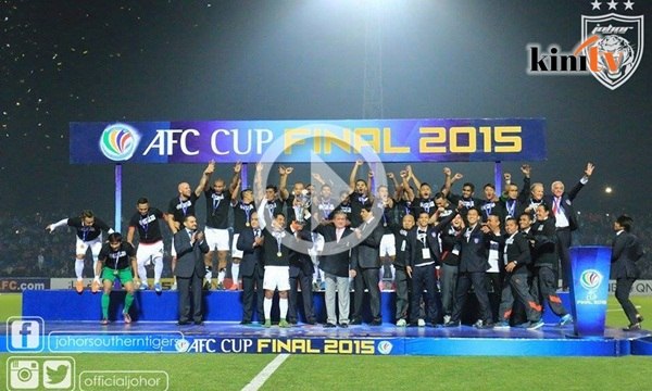 JDT menang, bekas TPM rai bersama penyokong