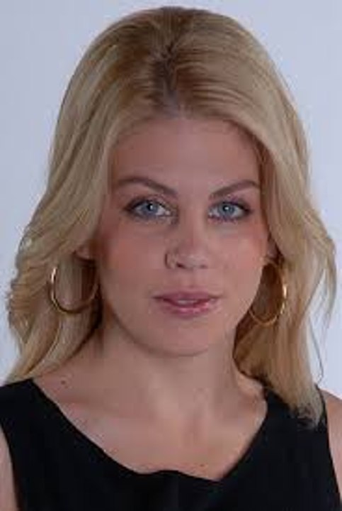 REBELDE WAY(PORTUGAL) - Mia da um tapa em Manuel