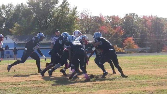 Eleanor Roosevelt defeats Suitland, 21-7