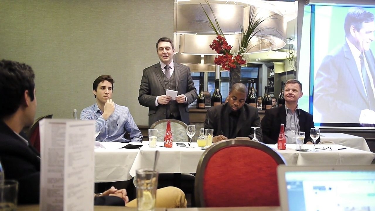 Café-débat Jeunes de la Droite Populaire:"De L'URSS à la Russie:La Guerre froide se poursuit elle?" - XAVIER MOREAU