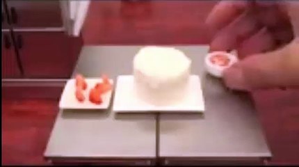 طريقة صنع كعكة صغيرة  How to make a small cake