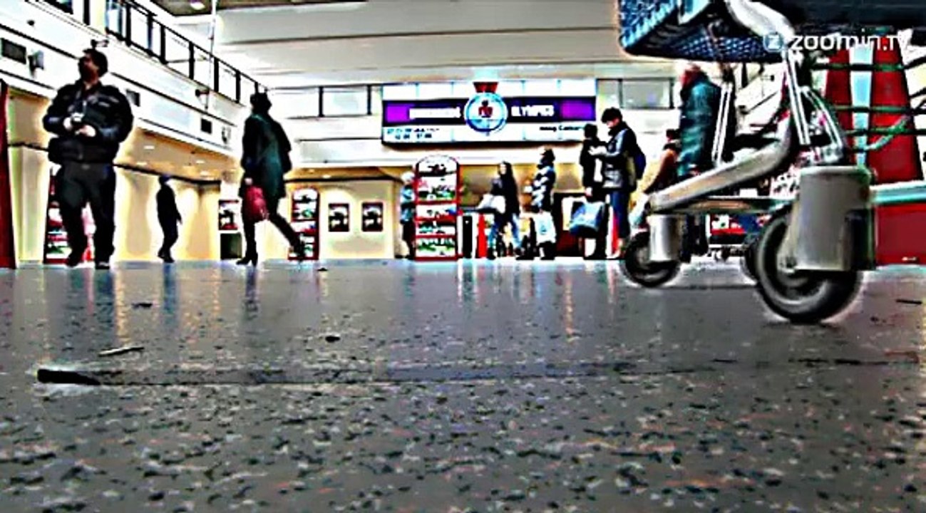 Jackass organise une course de caddies aux Pays-Bas