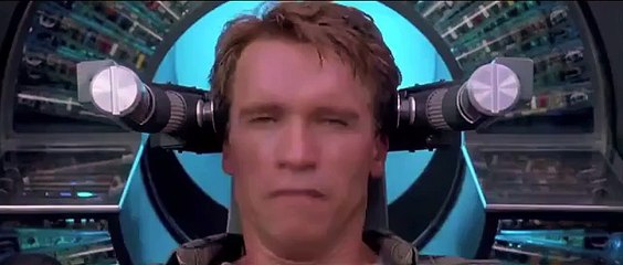 Qui veut écraser des objets avec le tank de Schwarzy ? C'est pour la bonne cause !