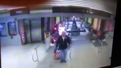 Un train termine sa course dans un escalator à Chicago