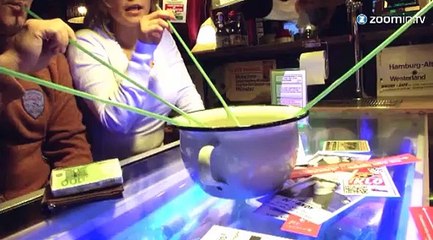 Vous vous ennuyez aux WC? Mangez-y !