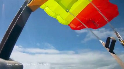 Un parachutiste chanceux évite une chute de météorite !