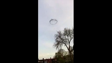Royaume-Uni : le mystère de l'étrange cercle noir apparu dans le ciel