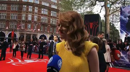 Emma Stone affirme son style sur le tapis rouge