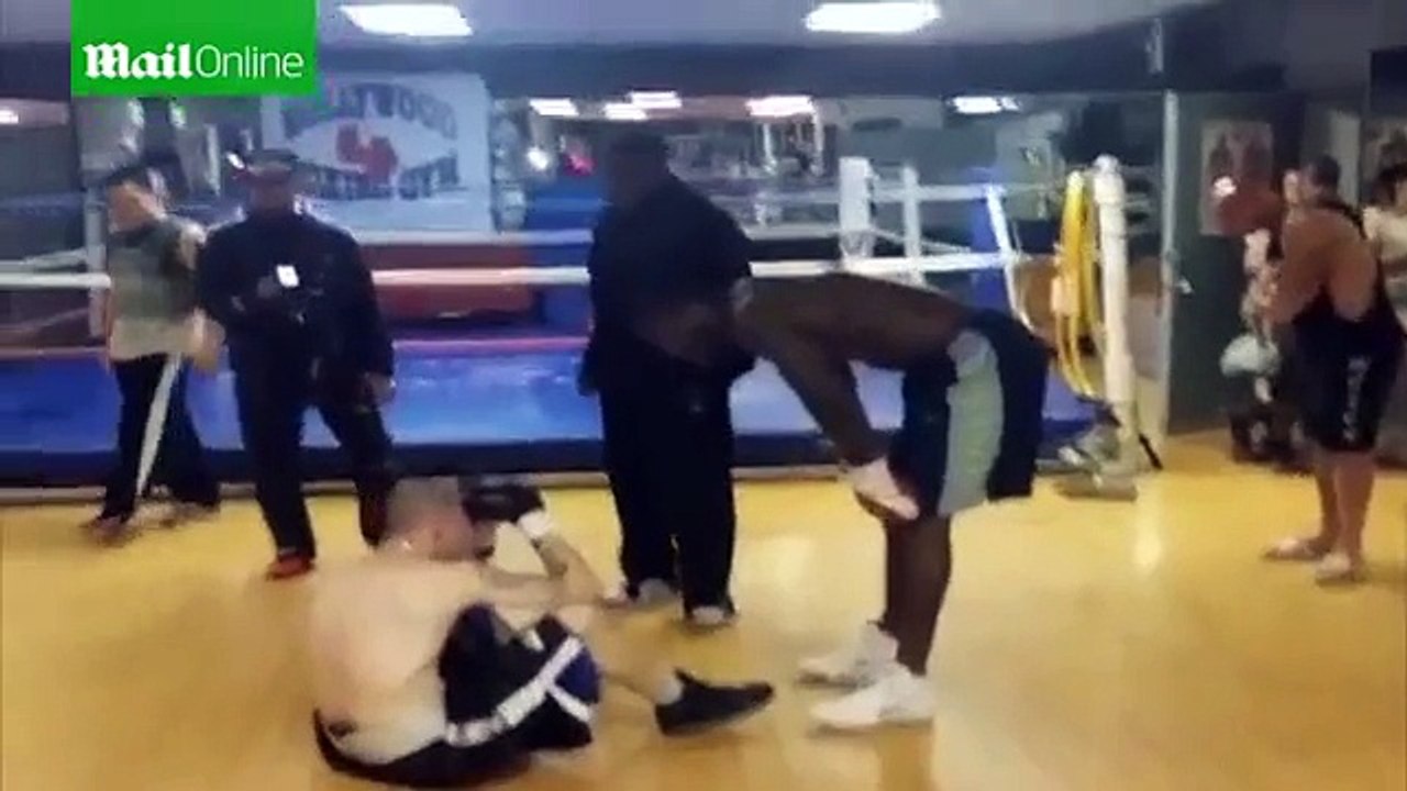 Ne jamais troller un champion de boxe, on ne sait jamais si un jour on le croise