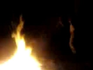 saut par dessus les flammes