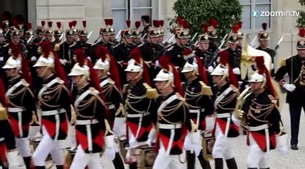 La reine Elizabeth II en visite à Paris
