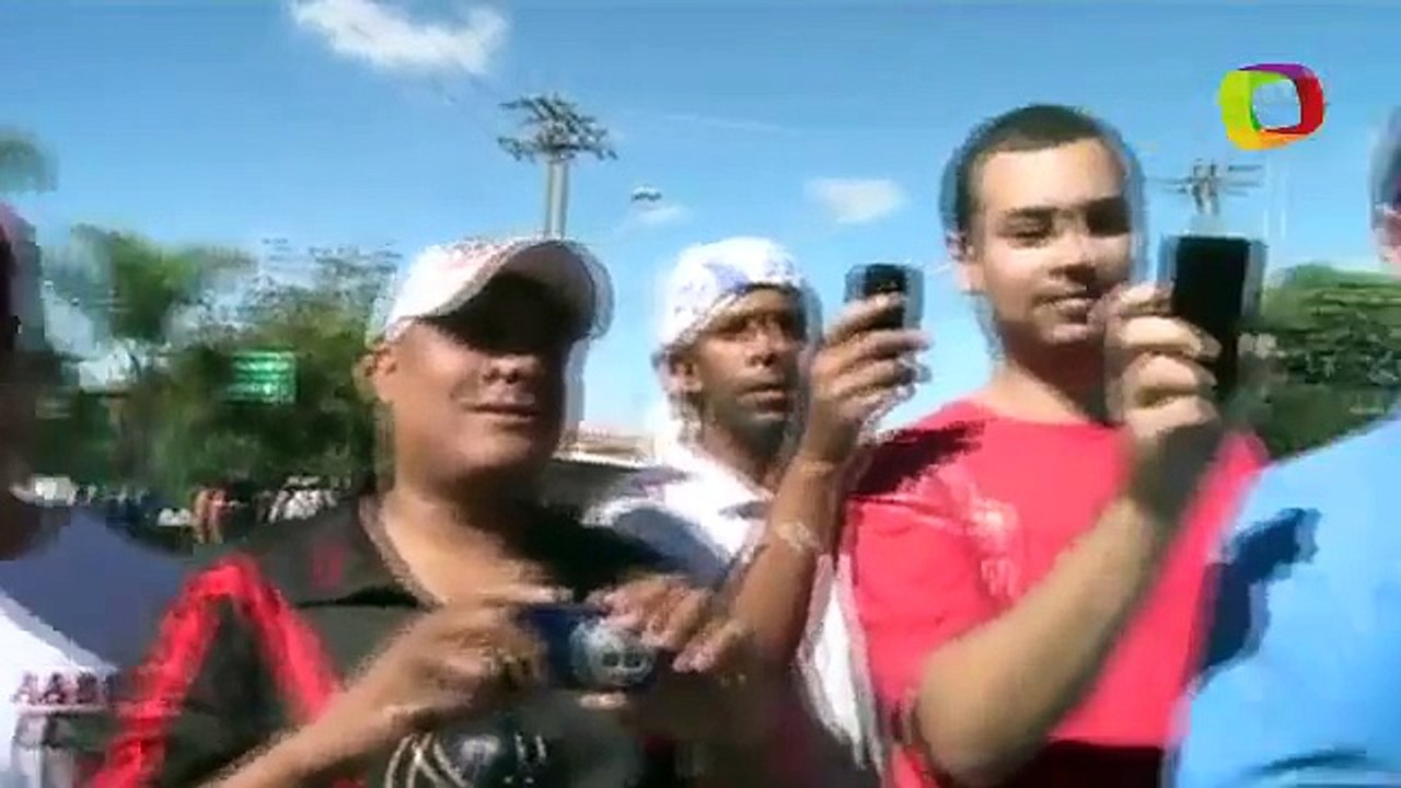 Mondial 2014 : elle accueille Cristiano Ronaldo seins nus