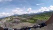 Descente extrême en VTT dans les Alpes