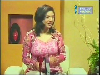 See The Vulgar Dressing Of This Pakistani Host