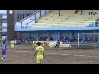 (VIDEO) Liga Ngabuburit 2015 - Polrestabes FC A vs 21 Champions Families