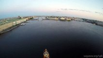 Traversée de St Petersbourg en bateau. Du fleuve à la mer...