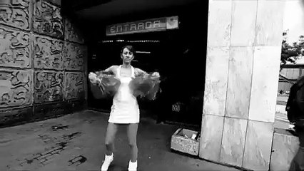 地下鉄のチアリーダー