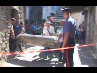 Pagani (SA) - Uccide l'anziana madre a colpi di sedia in testa (21.09.15)