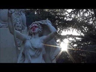 Aversa (CE) - Vandalizzato il monumento a Pietro Rosano (21.09.15)