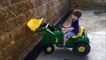 Children tractor toys by Kids Toys - tracteur jeux pour enfants - trator brinquedos children videos