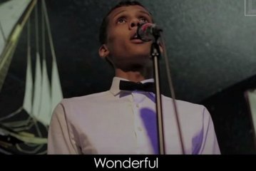 Stromae  chante "Formidable" incognito dans un bar de Seattle