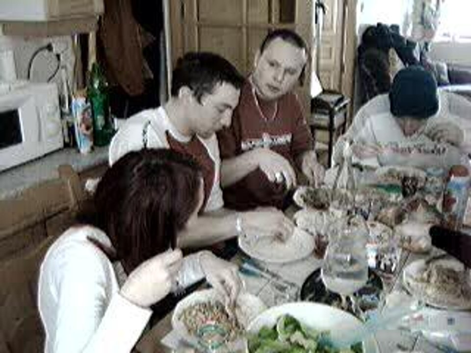 les garagenouciens a table