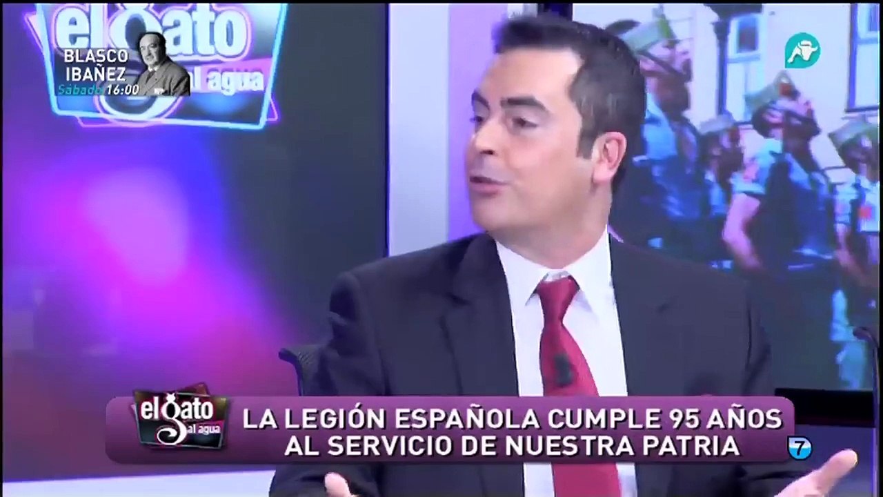 Unos legionarios toman el metro de Barcelona y cantan himnos de la Legión