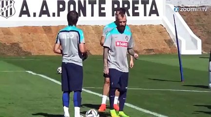 Cristiano Ronaldo, mordu de Luis Suarez ?