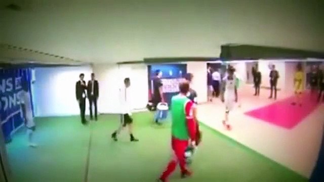 PSG-Bastia : Brandao met un coup de tête à Thiago Motta sur le chemin des vestiaires