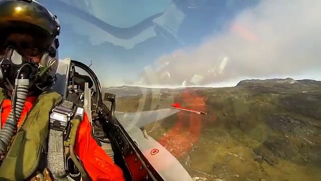 Le Groenland vu depuis un avion de chasse