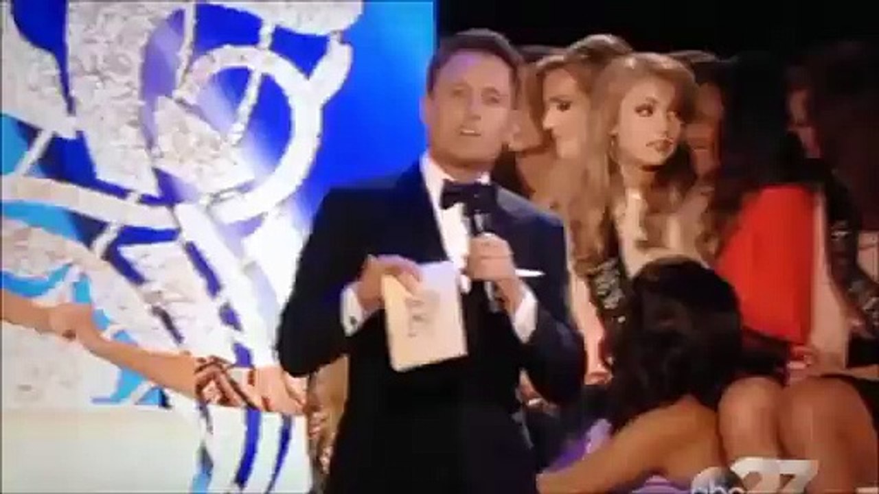 Oups ! Une Miss Nebraska en montre un peu trop en direct !
