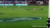 Une femme nue surgit sur un stade de rugby... et se fait plaquer !