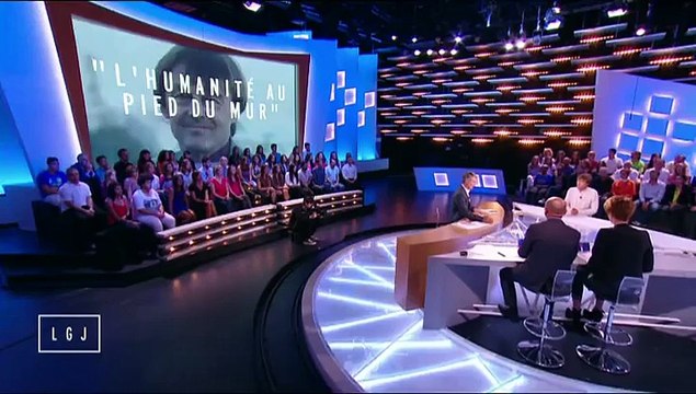 Raphaëlle Dupire nue dans une fausse pub du Grand Journal