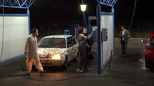 Rémi Gaillard terrorise des passants pour Halloween