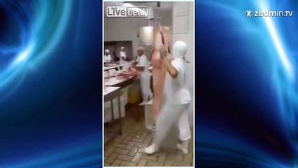 Mon boucher danse la samba avec ses cochons