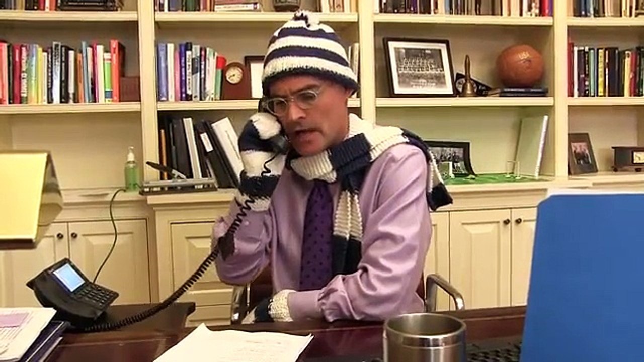 Un directeur d'école reprendre une chanson de La Reine des neiges pour annoncer la fermeture de son établissement