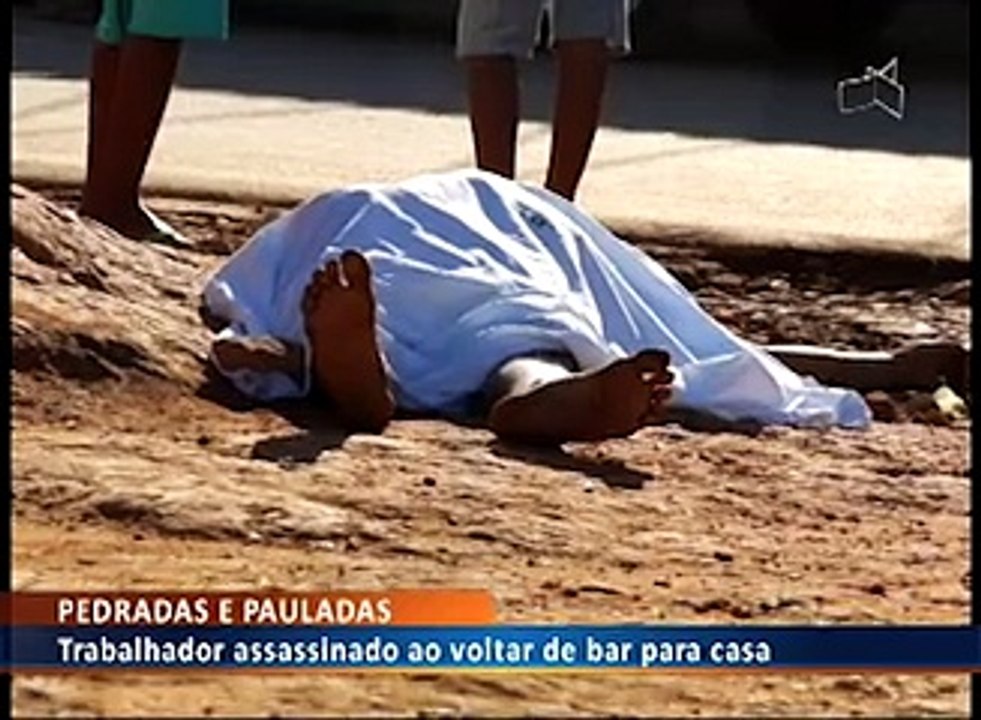 Pedradas e pauladas