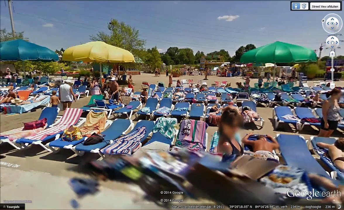 Sunbathers on Google Earth ( streetview )