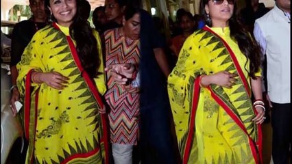 Pregnant Rani Mukerji Shows Off Her Baby Bump!