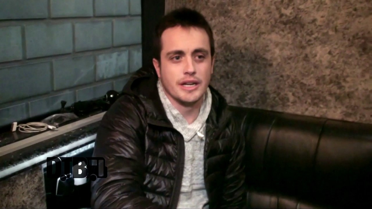 Parachute - TOUR PRANKS Ep. 100