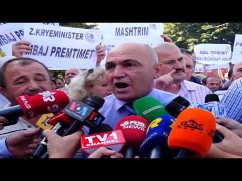 “Rama ik”! Shkodra në protestë “JO” masave kundër informalitetit