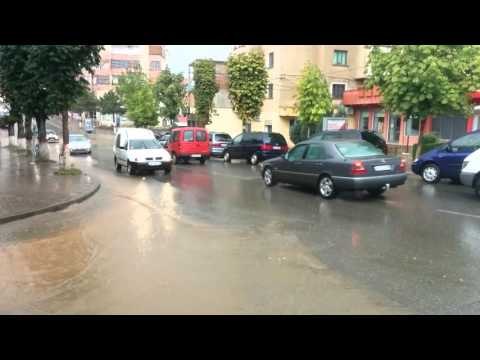 Kukës, vdes 15-vjeçari, u godit nga rrufeja ndërsa po fliste në telefon