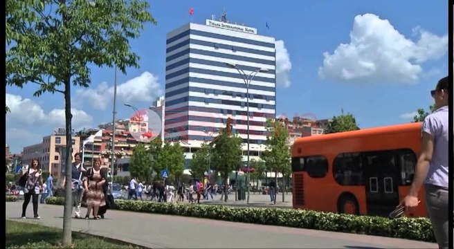 Shqiptarët po lindin më pak e vdesin më shumë - Ora News- Lajmi i fundit-