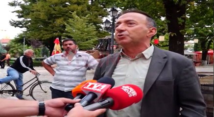 Tregtarët e fruta-perimeve në protestë, kundër vendosjes së kasës fiskale- Ora News- Lajmi i fundit-