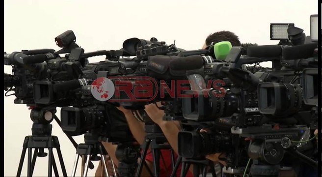 Basha mbledh grupin PD thirrje për mosbindje civile - Ora News - Lajmi i fundit