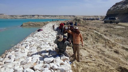 أعمال التدبيش بقناة السويس الجديدة فبراير2015